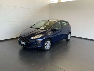 Usata Ford Fiesta Business Edition 75 CV (55 kW) 2015 Bleu Utilitaria