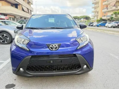 Nuova Toyota Aygo X Lounge 72 CV (52 kW) 2025 Blu SUV