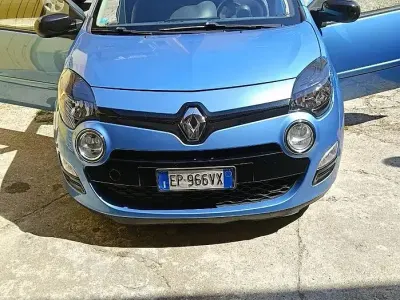 Usata Renault Twingo 75 CV (55 kW) 2013 Bluazzurro Utilitaria