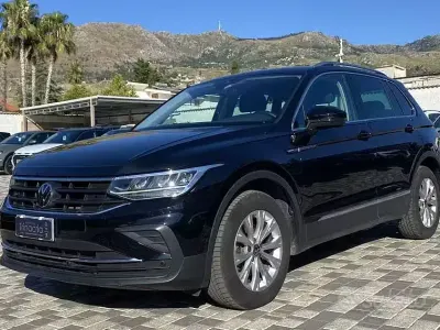 Usata VW Tiguan Life 150 CV (110 kW) 2023 Nero SUV
