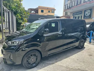 Usata Citroën Spacetourer Business Class 177 CV (130 kW) 2025 Nero Monovolume