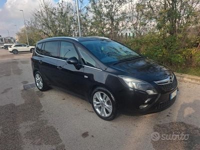 Usata Opel Zafira Tourer 131 CV (96 kW) 2012 Nero Monovolume