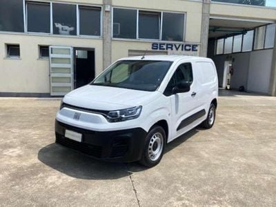 Usata Fiat Doblò Comfort 102 CV (75 kW) 2023 Bianco Monovolume