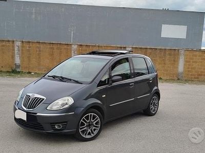 Usata Lancia Musa 120 CV (88 kW) 2010 Grigio Monovolume