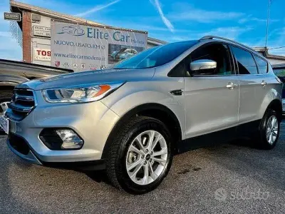 Usata Ford Kuga Titanium 120 CV (88 kW) 2017 Grigio SUV