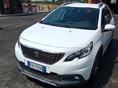 Begagnad Peugeot 2008 Allure 100 HK (73 kW) 2017 Vit SUV