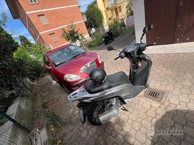 Usata Lancia Ypsilon 70 CV (51 kW) 2006 Rosso Utilitaria