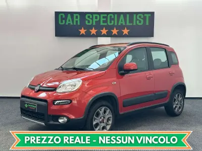 Usata Fiat Panda 4x4 75 CV (55 kW) 2013 Rosso Utilitaria