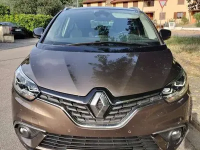 Usata Renault Grand Scénic IV Bose Edition 110 CV (80 kW) 2017 Marrone Monovolume