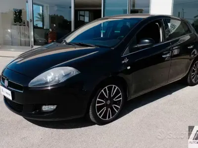 Usata Fiat Bravo Street 120 CV (88 kW) 2012 Nero Utilitaria