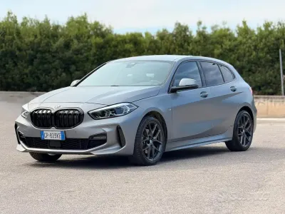Usata BMW 116 M Sport 116 CV (85 kW) 2023 Grigio Utilitaria