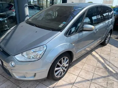 Usata Ford S-MAX Titanium 140 CV (102 kW) 2010 Grigio Monovolume
