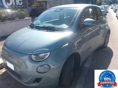 Usata Fiat 500e Icon 42 kW (58 CV) 2021 Blu Berlina