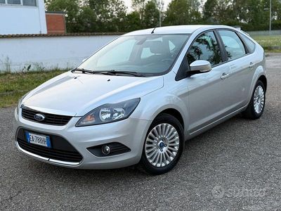 Usata Ford Focus Titanium 146 CV (107 kW) 2009 Grigio Berlina