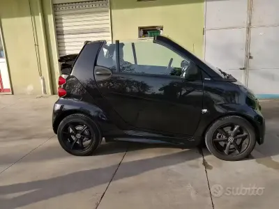 Usata Smart ForTwo Cabrio 54 CV (39 kW) 2011 Nero Cabrio