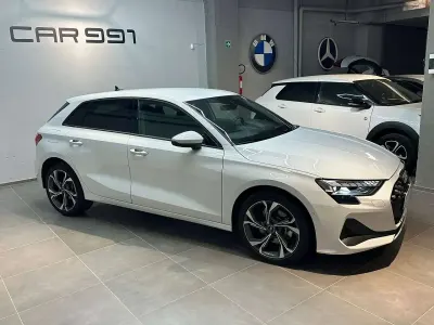 Usata Audi A3 S-Line 204 CV (150 kW) 2025 Perlato metallizzato Berlina