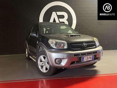 Usata Toyota RAV4 116 CV (85 kW) 2005 Argento SUV