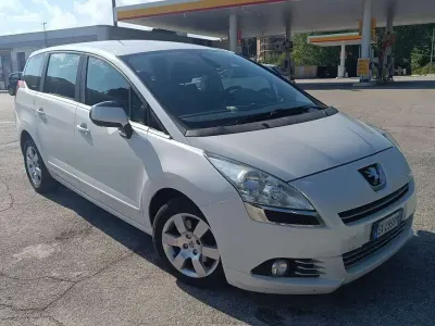 Usata Peugeot 5008