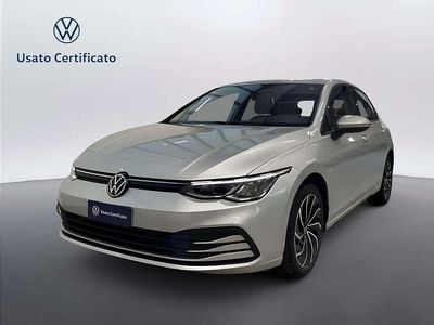 Usata VW Golf VIII Life 110 CV (80 kW) 2021 Argento metallizzato Berlina