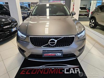 Usata Volvo XC40 Momentum 150 CV (110 kW) 2020 Grigio SUV