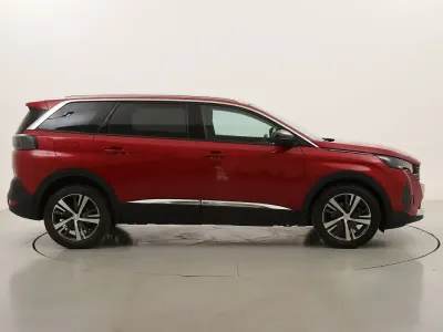 Usata Peugeot 5008 Allure 131 CV (96 kW) 2022 Rossorosso SUV