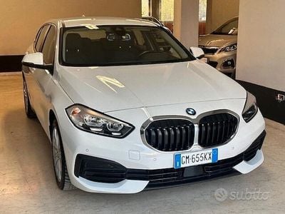 Usata BMW 116 Advantage 116 CV (85 kW) 2022 Bianco Utilitaria