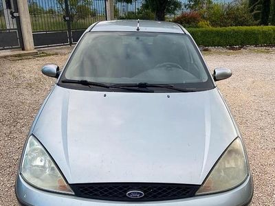 Usata Ford Focus 100 CV (73 kW) 2003 Utilitaria