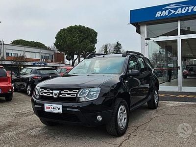 Usata Dacia Duster Lauréate 110 CV (80 kW) 2014 Grigio SUV