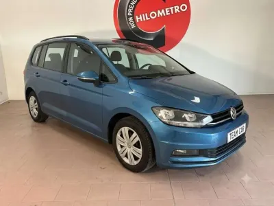 Usata VW Touran Executive 116 CV (85 kW) 2020 Blu Monovolume