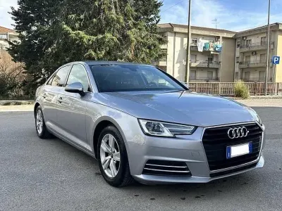 Usata Audi A4 Business 150 CV (110 kW) 2016 Grigio Berlina