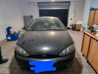 Begagnad Ford Cougar 2001 Svart Sportkupé