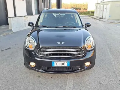 Usata Mini Cooper Countryman Business 111 CV (81 kW) 2016 Nero SUV
