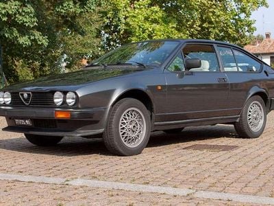 Second-hand Alfa Romeo GTV 131 CP (96 kW) 1981 Maro Coupe