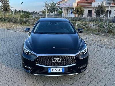 Infiniti Q30