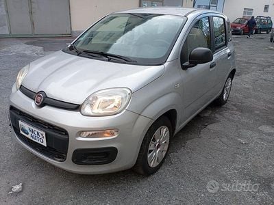 Usata Fiat Panda Lounge 69 CV (50 kW) 2016 Grigio Utilitaria