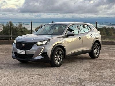 Usata Peugeot 2008 Allure 110 CV (80 kW) 2022 Argento SUV