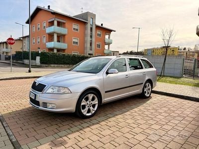 Usata Skoda Octavia Elegance 140 CV (102 kW) 2009 Grigio Station wagon