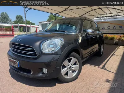 Usata Mini One D Countryman Business 90 CV (66 kW) 2015 Grigio SUV