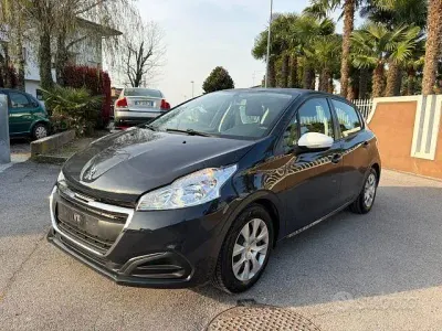 Usata Peugeot 208 Active 68 CV (50 kW) 2019 Nero Utilitaria
