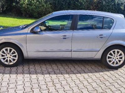 usata Opel Astra 1.6 16V Twinport 5 porte Cosmo usato