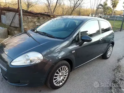Usata Fiat Grande Punto 90 CV (66 kW) 2008 Grigio Utilitaria