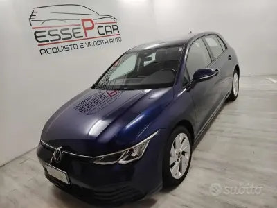 Usata VW Golf VIII Executive 150 CV (110 kW) 2020 Blu Berlina