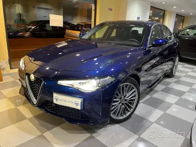 Usata Alfa Romeo Giulia Super 180 CV (132 kW) 2018 Bluazzurro Berlina