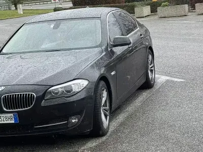 Usata BMW 530 258 CV (189 kW) 2011 Nero Berlina