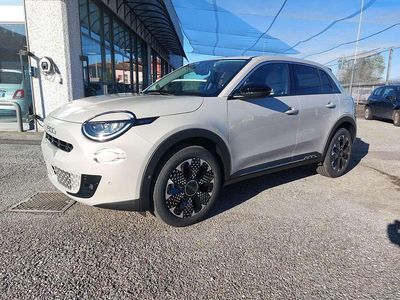 Beige Nuova 2025 Fiat 600 La Prima SUV | 27.000 €