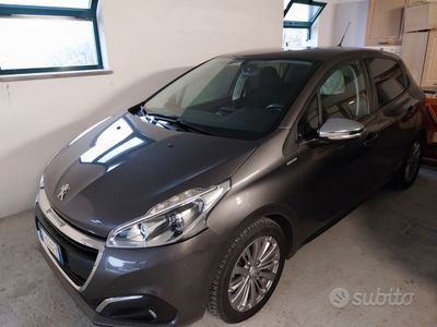 usata Peugeot 208 5p 1.6 bluehdi Touch 75cv