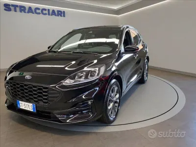 Usata Ford Kuga ST-Line 120 CV (88 kW) 2024 Grigio metallizzato SUV