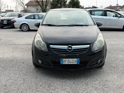 Usata Opel Corsa Enjoy 75 CV (55 kW) 2007 Nero Utilitaria