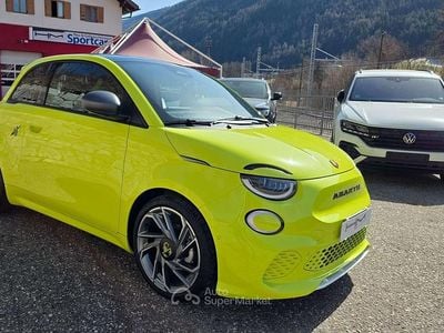 Nuova Abarth 500e Scorpionissima 47 kW (64 CV) 2025 Verde Utilitaria