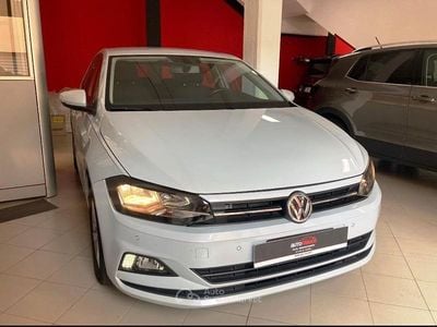 Usata VW Polo Comfortline 80 CV (58 kW) 2019 Gray Utilitaria